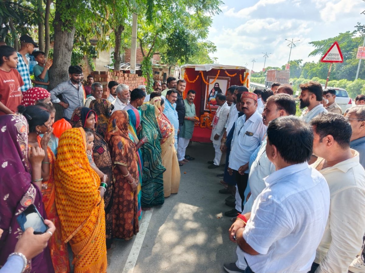 कलश वंदन यात्रा में सांसद ने पूजन कर संत रविदास को किया नमन