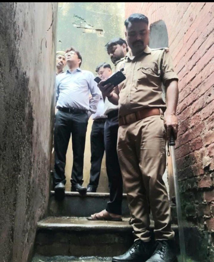 शनिवार के दिन कांग्रेस कार्यालय पर पड़ी ‘शनि’ की दृष्टि, प्रशासन ने जड़ा ताला