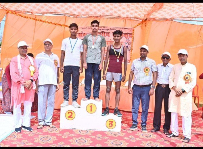 37वें संकुल स्तरीय खेल समारोह में आनंदी देवी विद्या मंदिर का दबदबा, ओवरऑल चैंपियन बना