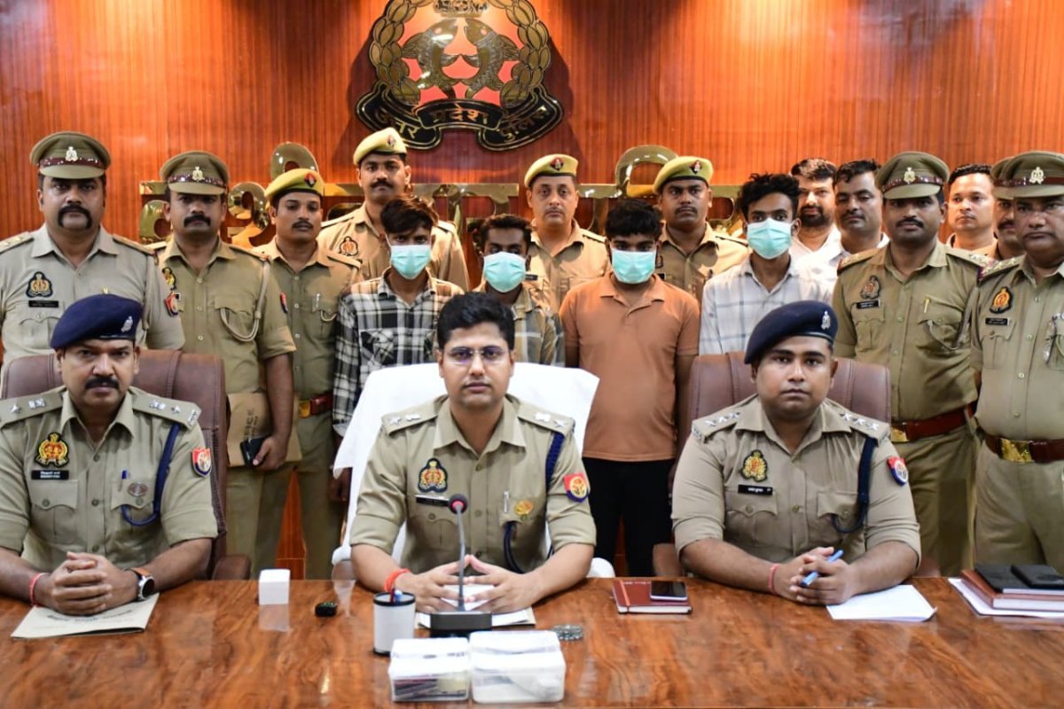 तमकुहीराज हत्याकांड का पुलिस ने किया खुलासा, चार गिरफ्तार