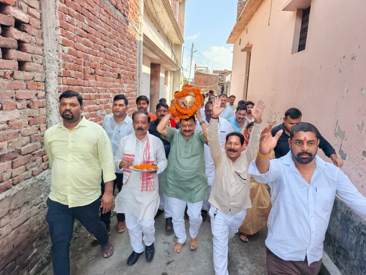 कलश वंदन यात्रा में सांसद ने पूजन कर संत रविदास को किया नमन