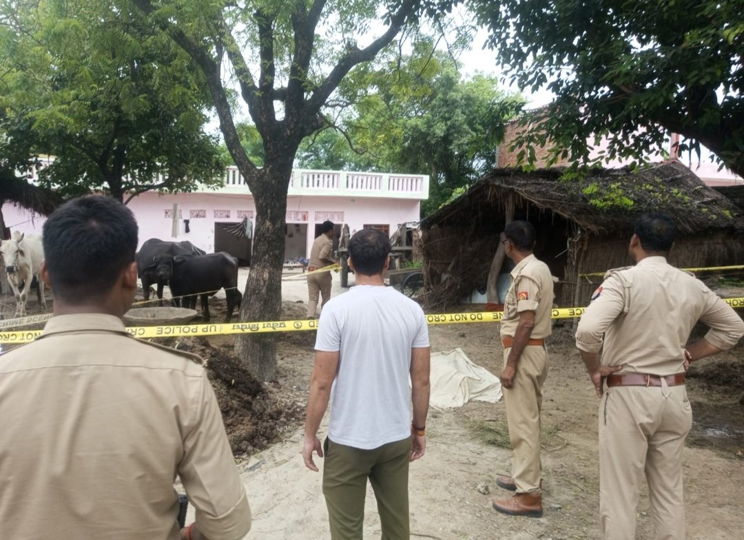 मोबाइल पर बात करने से नाराज भाई ने बहन की गला रेतकर की हत्या, गांव में सनसनी