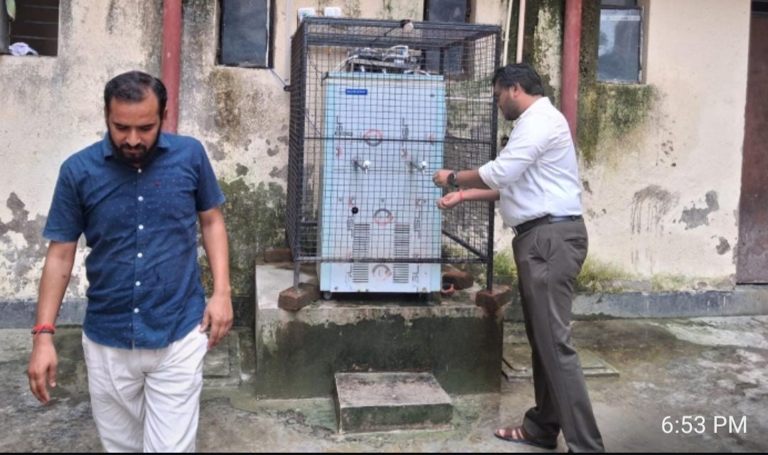 डीएम के औचक निरीक्षण के बाद जवाहर नवोदय विद्यालय की व्यवस्थाओं में सुधार, बच्चों की समस्याओं का हुआ त्वरित समाधान