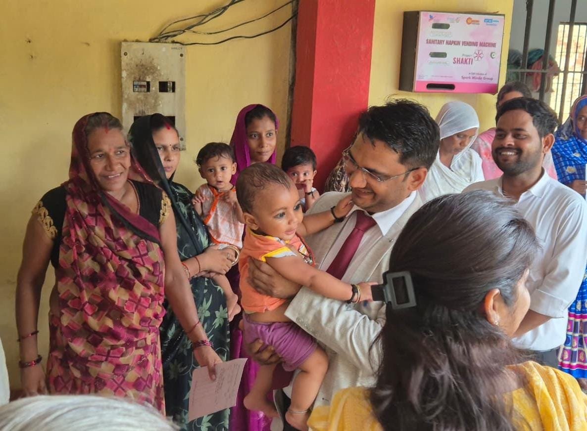 जिला कारागार की व्यवस्थाओं से संतुष्ट दिखे सचिव, प्रथम तल पर पानी-रेलिंग की कमी