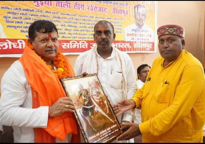 अवंती बाई लोधी के जन्मदिवस पर जुटा लोधी समाज, वीरांगना को किया नमन