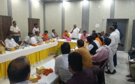 बोर्ड बैठक में विकास कार्यों और आगामी चुनाव की तैयारियों पर चर्चा* 