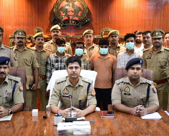 तमकुहीराज हत्याकांड का पुलिस ने किया खुलासा, चार गिरफ्तार