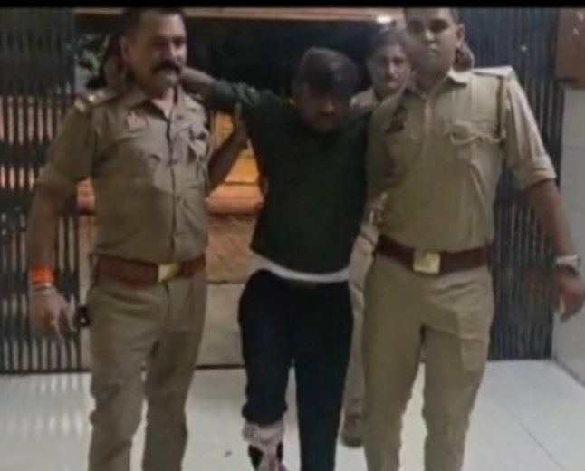 अखंडनगर में पुलिस-बदमाशों के बीच मुठभेड़, गोली लगने से एक घायल समेत तीन गिरफ्तार; लाखों के आभूषण बरामद