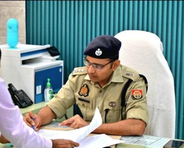 नवागत एसपी विनीत जायसवाल ने सुल्तानपुर पहुंचकर संभाला कार्यभार, बोले कानून व्यवस्था और अपराध नियंत्रण रहेगी प्राथमिकता