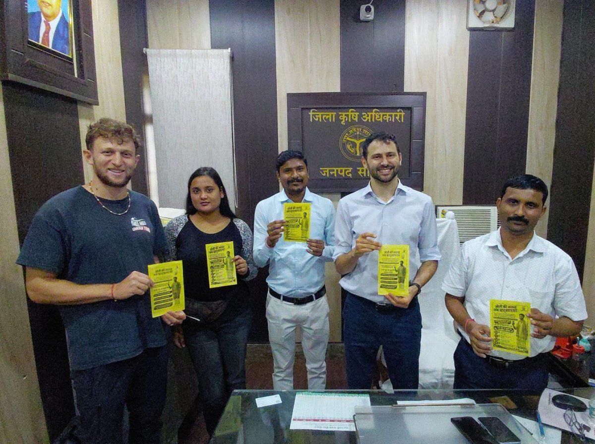 इजराइली वैज्ञानिकों ने सीतापुर में परखा ‘एग्री गुरु’ ऐप
