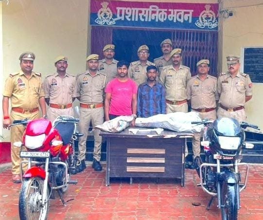 मछरेहटा पुलिस का बड़ा ऑपरेशन, दो चोर दबोचे; तमंचे और चोरी का माल बरामद