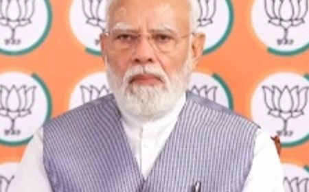 पीएम मोदी बोले- समाज के लिए काम करें:वोटबैंक की राजनीति के लिए नहीं, वाराणसी से वडनगर जा रहे बाइकर्स से बात की