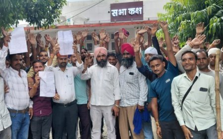 सीतापुर में बिजली विभाग की खुली पोल! हल्की बारिश में बत्ती गुल, 3 दिन तक अंधेरा