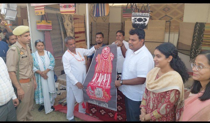 सीतापुर के ODOP महाकुंभ में स्थानीय कारोबारियों को मिली वैश्विक पहचान, जिला प्रशासन की व्यवस्था की जमकर सराहना