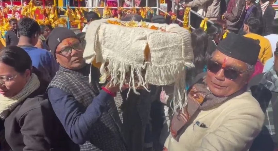 बद्रीनाथ धाम में भगवान बदरीविशाल को ओढ़ाया जाता है घृत कंबल, माणा की बेटियां निभाती हैं सदियों पुरानी परंपरा