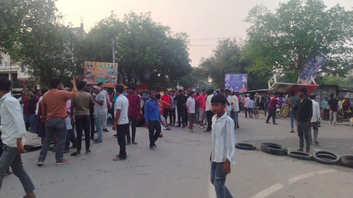 चार दिन से लापता युवक का मिला शव, परिजनों ने सड़क पर लगाया जाम