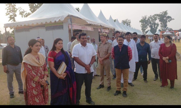 सीतापुर के ODOP महाकुंभ में स्थानीय कारोबारियों को मिली वैश्विक पहचान, जिला प्रशासन की व्यवस्था की जमकर सराहना
