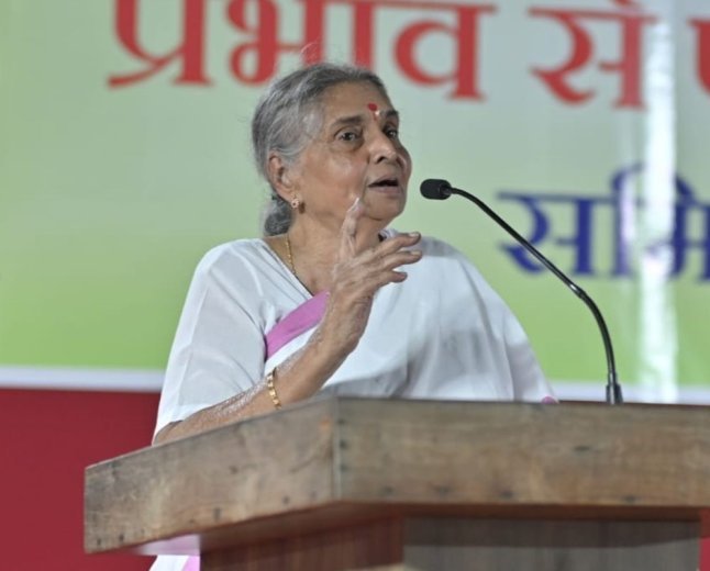 RSS महिला शाखा प्रमुख बोलीं-दिमागी नक्सलवाद जहरीले विचारों वाला इकोसिस्टम:यह जेन जी का ब्रेनवॉश कर रहा; जंतर-मंतर जैसे प्रदर्शन युवाओं और महिलाओं को भड़का रहे